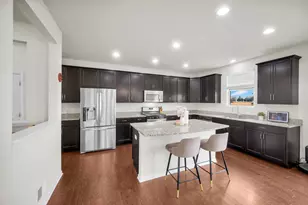 4255 Fraser Cir, Naperville, IL 60564 - Photo 9