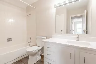 1100 Boston Harbor, Schaumburg, IL 60193 - Photo 9