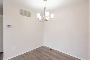 1100 Boston Harbor, Schaumburg, IL 60193 - Photo 3