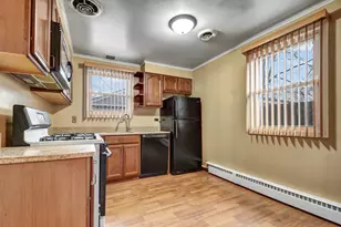 273 Mohawk St, Park Forest, IL 60466 - Photo 5