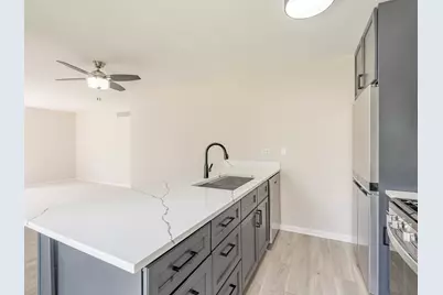 2S739 Winchester Circle #1, Warrenville, IL 60555 - Photo 5