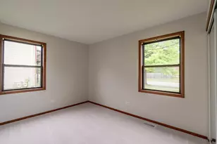 19211 Elm Dr, Country Club Hills, IL 60478 - Photo 11