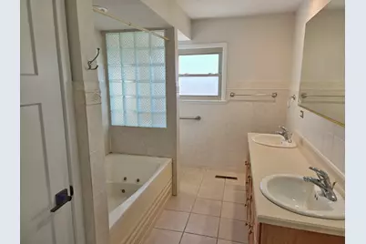 15251 Colina Avenue, Oak Forest, IL 60452 - Photo 13