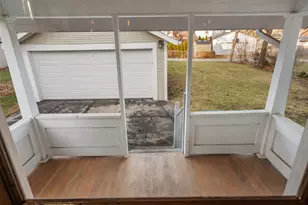 1906 E Taylor St, Bloomington, IL 61701 - Photo 31