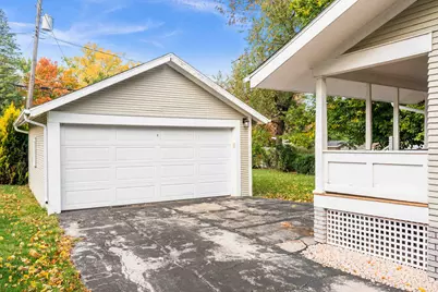 1906 E Taylor Street, Bloomington, IL 61701 - Photo 35