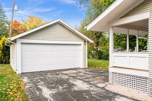 1906 E Taylor St, Bloomington, IL 61701 - Photo 35