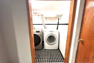 3021 W 38th St, Chicago, IL 60632 - Photo 21