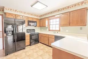 839 Mt Vernon Ct, Naperville, IL 60563 - Photo 5