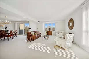 640 Winnetka Mews, Winnetka, IL 60093 - Photo 5