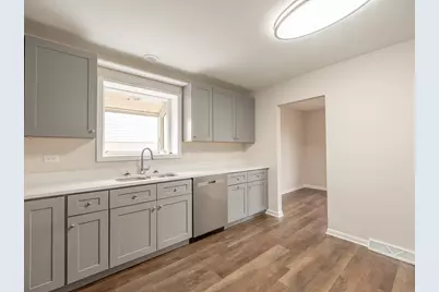 5620 W 99th Street, Oak Lawn, IL 60453 - Photo 3