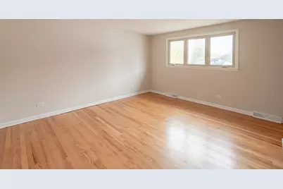 5620 W 99th Street, Oak Lawn, IL 60453 - Photo 7