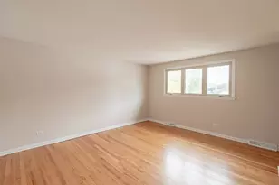 5620 W 99th St, Oak Lawn, IL 60453 - Photo 7