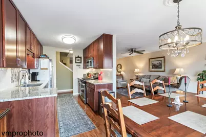 294 W Fairview Circle, Palatine, IL 60067 - Photo 5