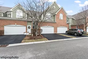 294 W Fairview Cir, Palatine, IL 60067 - Photo 1