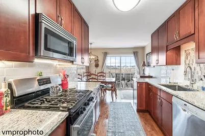 294 W Fairview Circle, Palatine, IL 60067 - Photo 7