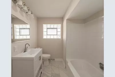 1502 N 35th Avenue, Melrose Park, IL 60160 - Photo 7