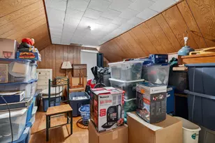 136 W 18th St, Lockport, IL 60441 - Photo 35