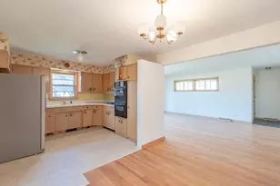 12443 S McVickers Ave, Palos Heights, IL 60463 - Photo 3