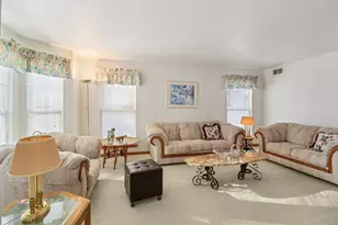 842 Deep Woods Ct, Grayslake, IL 60030 - Photo 7