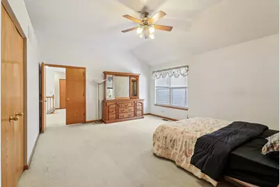 842 Deep Woods Court, Grayslake, IL 60030 - Photo 5