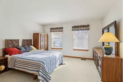 842 Deep Woods Court, Grayslake, IL 60030 - Photo 29