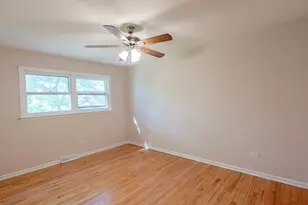 7104 Blackburn Ave, Downers Grove, IL 60516 - Photo 9