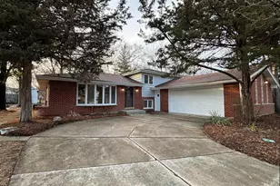 7104 Blackburn Ave, Downers Grove, IL 60516 - Photo 1