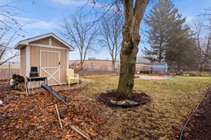 235 Ridge Dr, Dekalb, IL 60115 - Photo 13