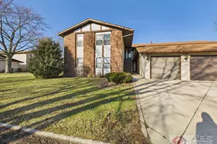 4116 192nd Ct, Country Club Hills, IL 60478 - Photo 1
