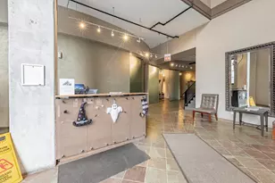 811 W 15th Pl, Chicago, IL 60608 - Photo 25