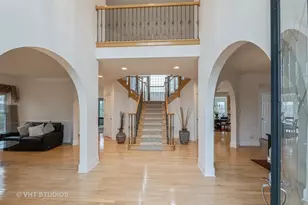 22 Doral Dr, Hawthorn Woods, IL 60047 - Photo 3