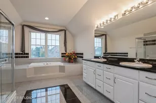 22 Doral Dr, Hawthorn Woods, IL 60047 - Photo 21