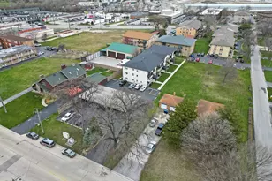 7102 W 107th St, Worth, IL 60482 - Photo 5