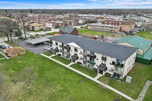 7102 W 107th St, Worth, IL 60482 - Photo 7