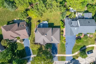 825 Biltmore Ct, Naperville, IL 60563 - Photo 31