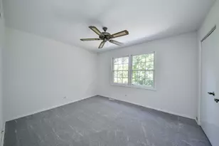 825 Biltmore Ct, Naperville, IL 60563 - Photo 17