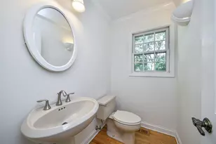 825 Biltmore Ct, Naperville, IL 60563 - Photo 11