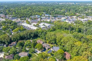 825 Biltmore Ct, Naperville, IL 60563 - Photo 39