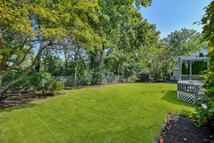 825 Biltmore Ct, Naperville, IL 60563 - Photo 29