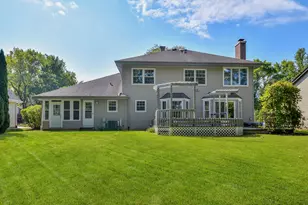 825 Biltmore Ct, Naperville, IL 60563 - Photo 31