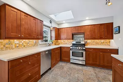 430 Valley View Drive, Downers Grove, IL 60516 - Photo 7