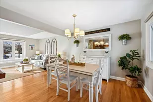 430 Valley View Dr, Downers Grove, IL 60516 - Photo 5