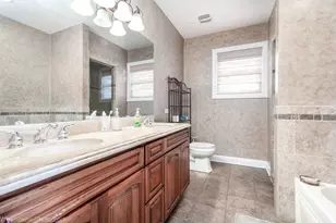 6140 W Gunnison St, Chicago, IL 60630 - Photo 11