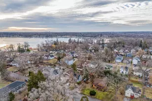 111 Ferndale Dr, Round Lake Beach, IL 60073 - Photo 7