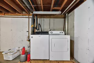 668 Cassie Dr, Joliet, IL 60435 - Photo 29