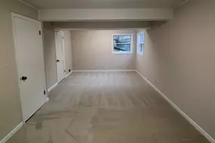 560 S 5th St, West Dundee, IL 60118 - Photo 9