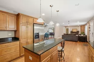 8440 W 91st St, Hickory Hills, IL 60457 - Photo 7