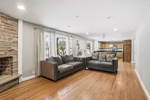 8440 W 91st St, Hickory Hills, IL 60457 - Photo 11