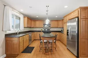 8440 W 91st St, Hickory Hills, IL 60457 - Photo 5