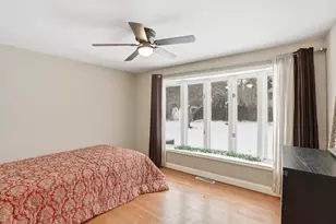 8440 W 91st St, Hickory Hills, IL 60457 - Photo 15